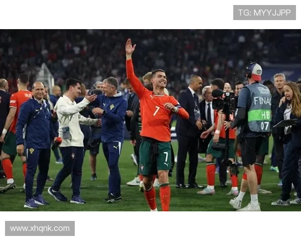 足坛一夜C罗复出魔笛建功蓝军